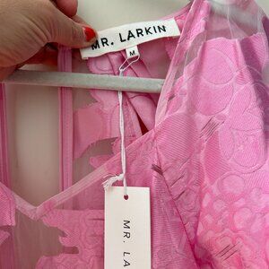 Mr. Larkin Ultra Pink Lexi Gown Size Medium